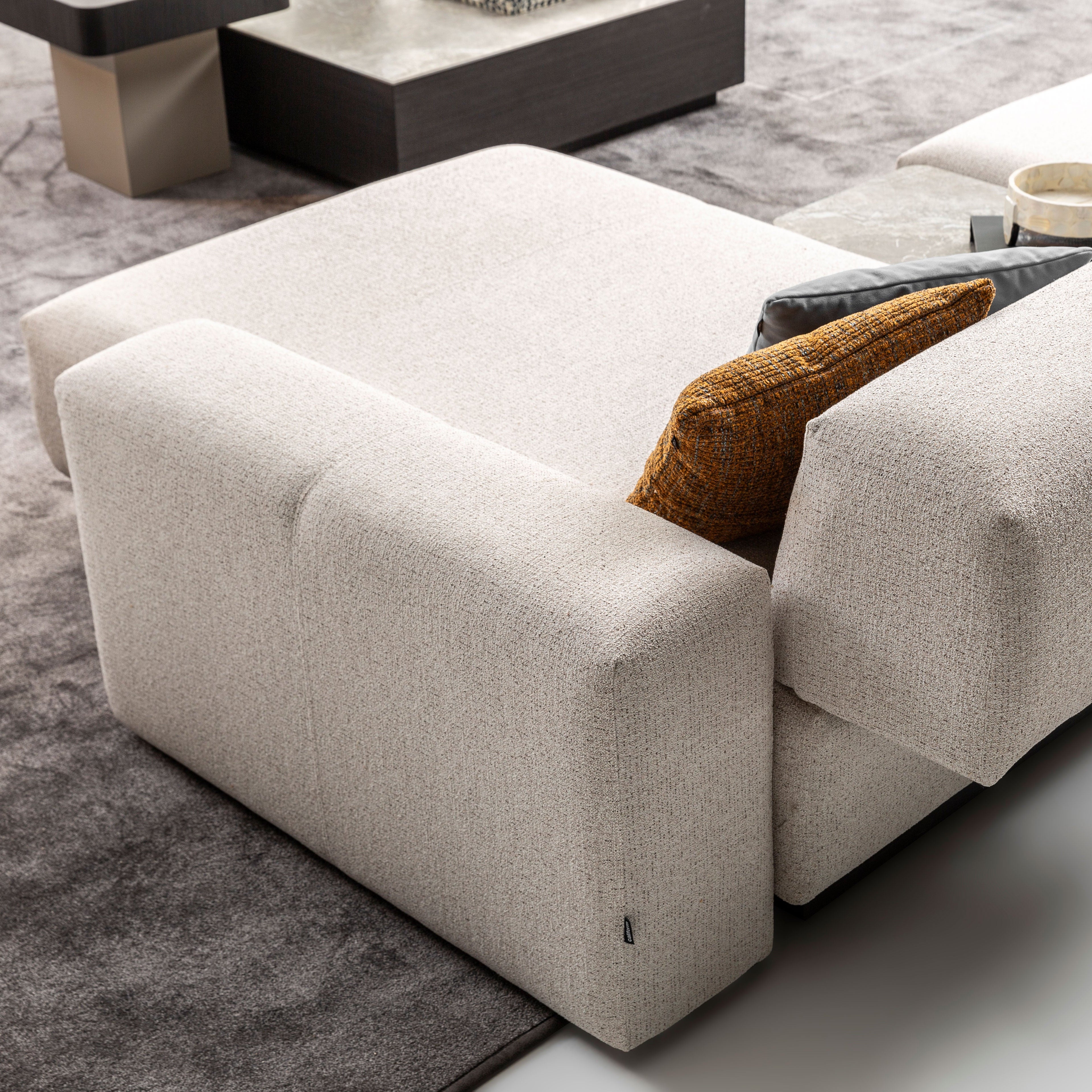 Tierra 2-Piece Right Daybed Sofa